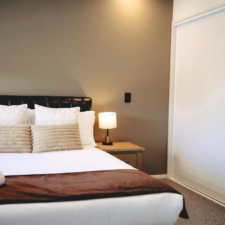 Cbd Contemporary Comfort Townhouse 2 Bed 2Bath Κράισττσερτς Εξωτερικό φωτογραφία