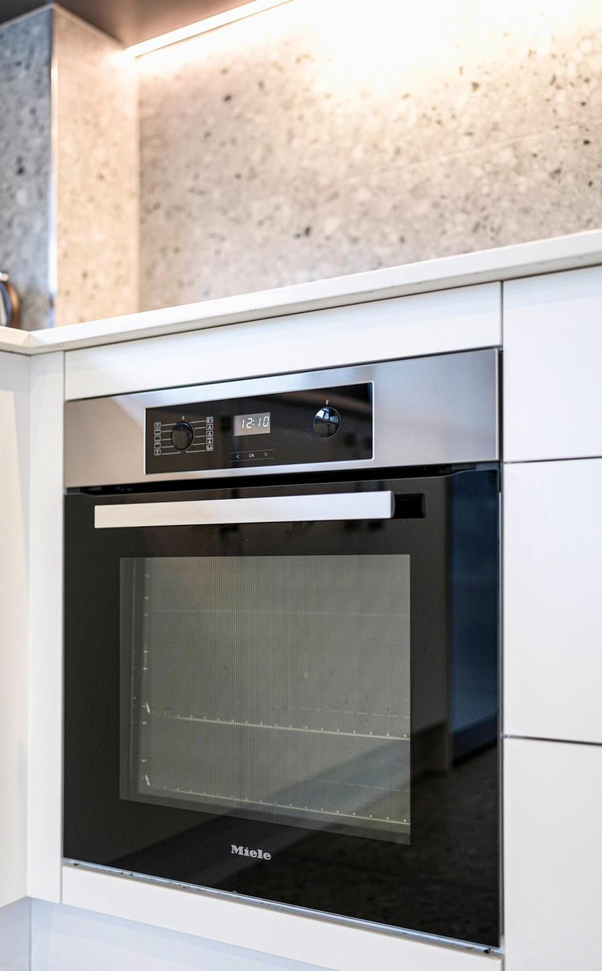 Cbd Contemporary Comfort Townhouse 2 Bed 2Bath Κράισττσερτς Εξωτερικό φωτογραφία