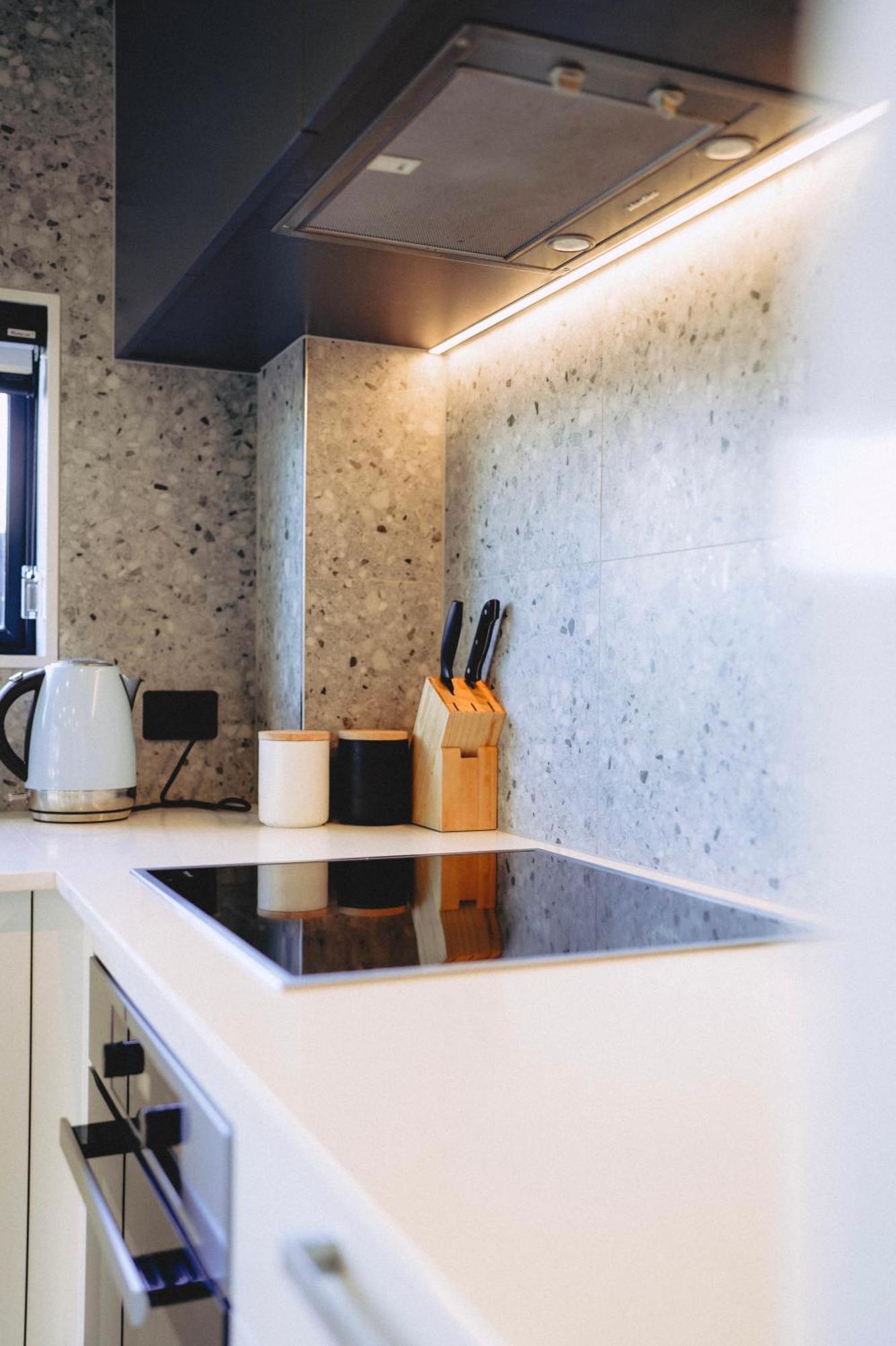 Cbd Contemporary Comfort Townhouse 2 Bed 2Bath Κράισττσερτς Εξωτερικό φωτογραφία