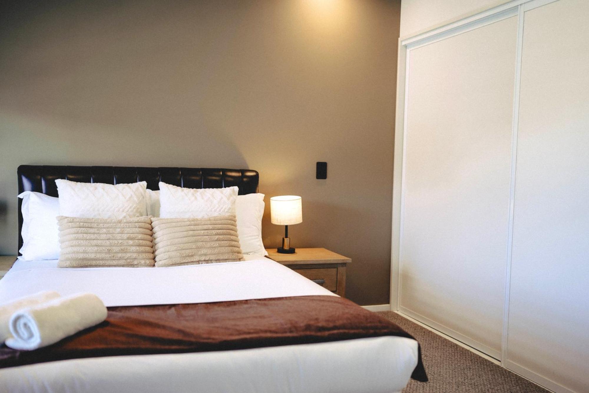 Cbd Contemporary Comfort Townhouse 2 Bed 2Bath Κράισττσερτς Εξωτερικό φωτογραφία
