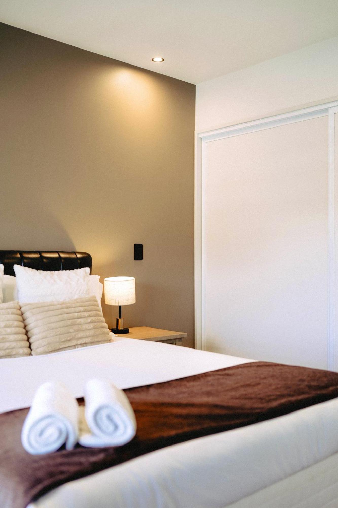 Cbd Contemporary Comfort Townhouse 2 Bed 2Bath Κράισττσερτς Εξωτερικό φωτογραφία